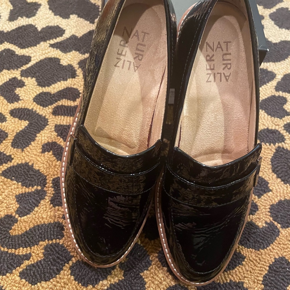 Naturalizer Women’s Black Patent Leather Aldine Loafers